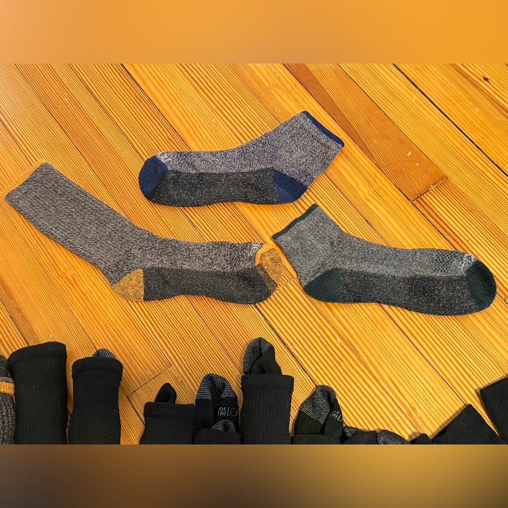 28 pairs men’s socks Medium - Picture 4 of 16